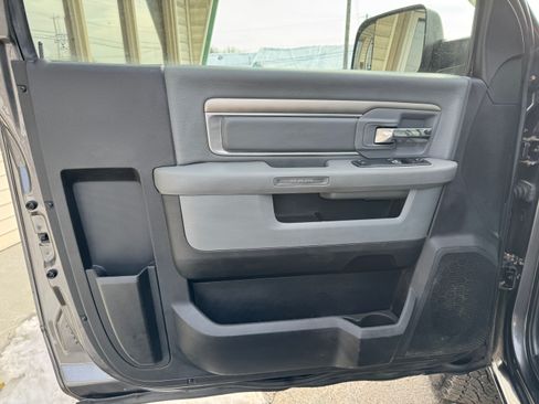 Used 2017 RAM 2500 Tradesman image 9