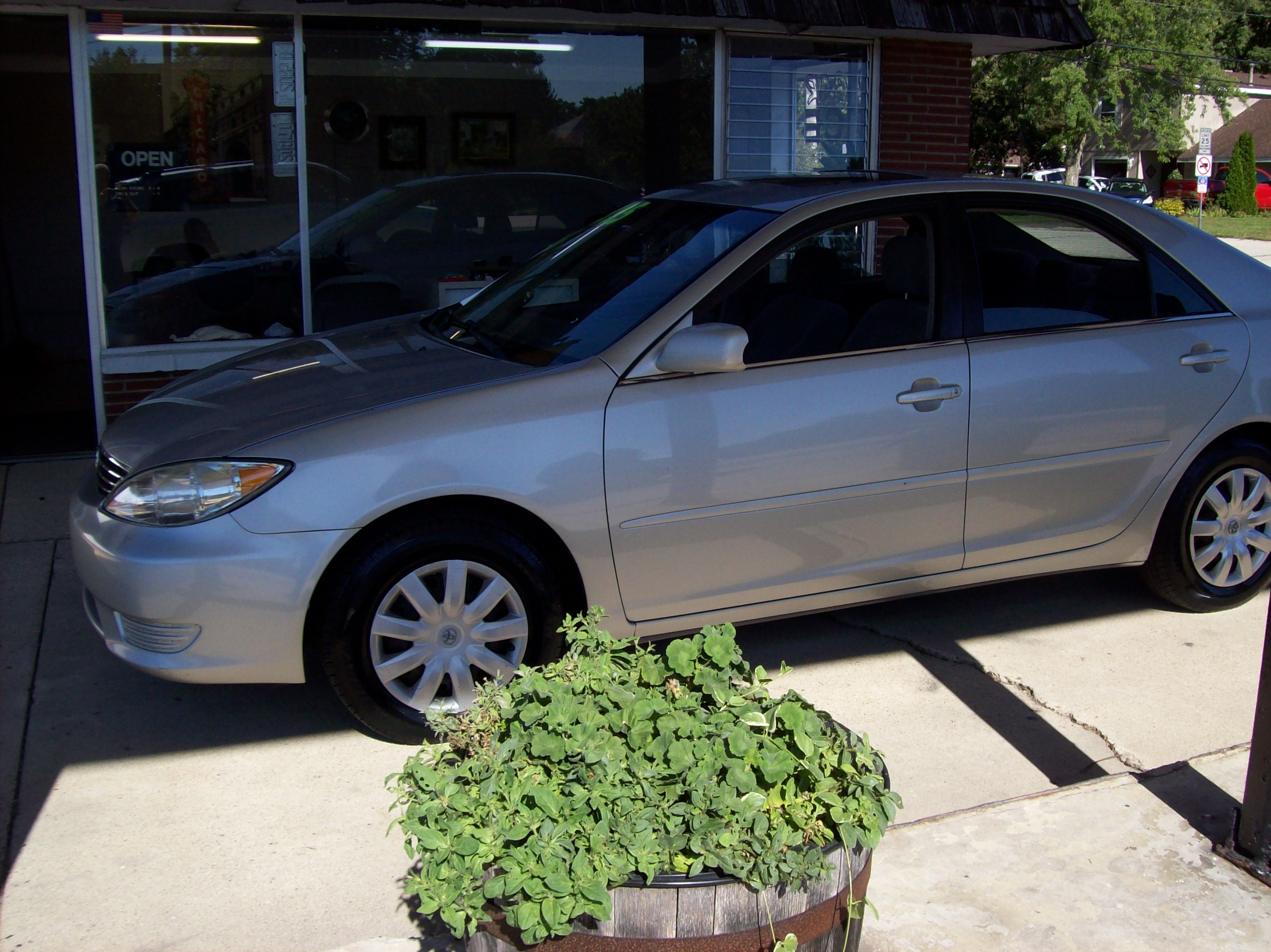 Used 2006 Toyota Camry LE Sedan 4D FWD image 8