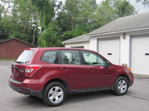 Used 2014 Subaru Forester 2.5i AWD/4WD image 7