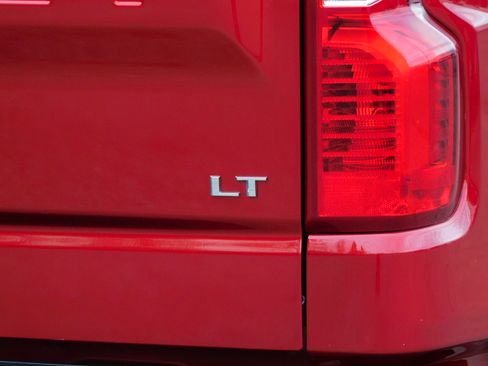 Used 2024 Chevrolet Silverado 1500 LT Z71 image 15