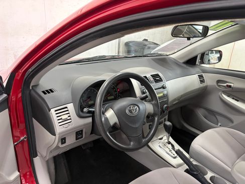 Used 2011 Toyota Corolla LE FWD image 14