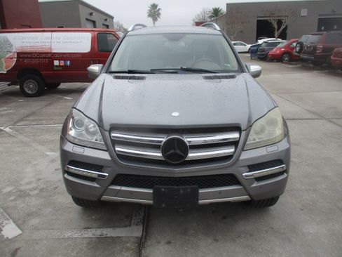 Used 2010 Mercedes-Benz GL 450 image 9