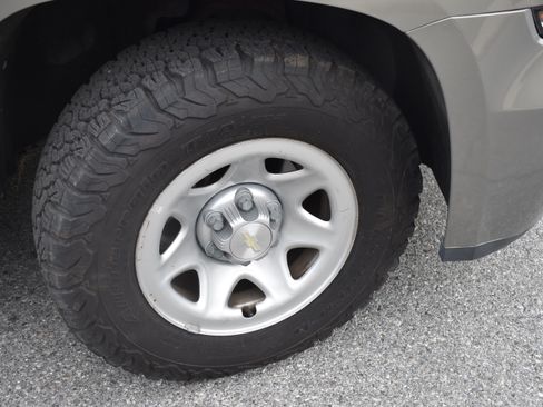 Used 2019 Chevrolet Tahoe 4WD image 31