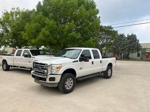 Used 2013 Ford F250 AWD/4WD image 1