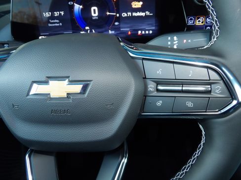 New 2026 Chevrolet Equinox EV LT image 31