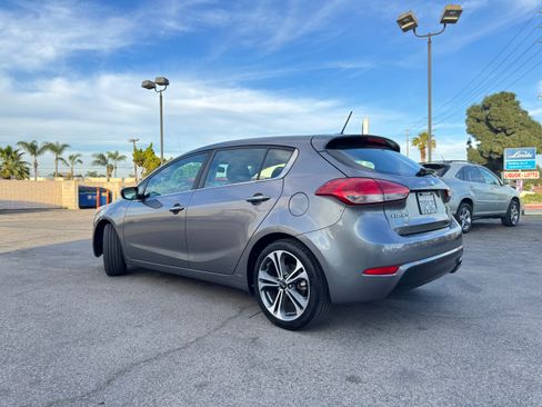 Used 2016 Kia Forte EX image 4