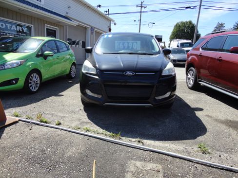 Used 2014 Ford Escape 4WD SE image 2