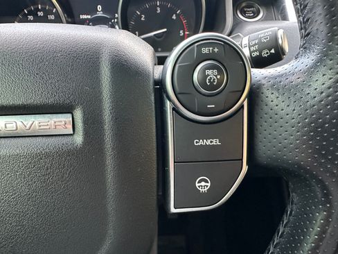 Used 2016 Land Rover Range Rover Sport HSE image 19