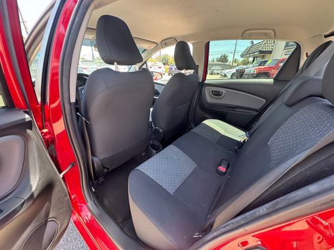 Used 2015 Toyota Yaris L Hatchback FWD image 20