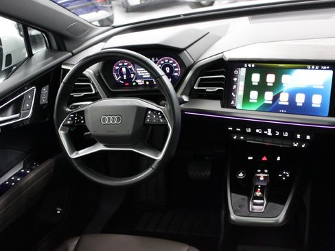 Used 2024 Audi Q4 e-tron Premium Plus image 36