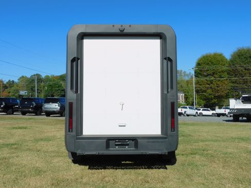 New 2025 Chevrolet Brightdrop 400 image 11