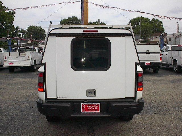 Used 2024 Nissan Frontier S RWD image 6