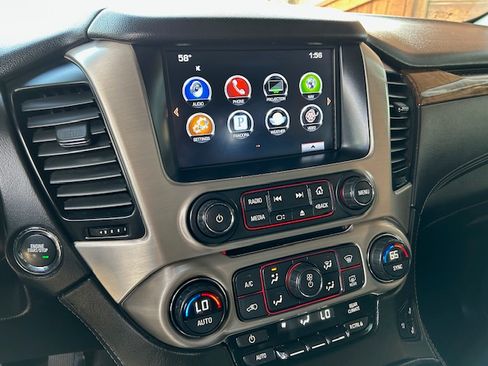 Used 2016 GMC Yukon XL Denali image 20