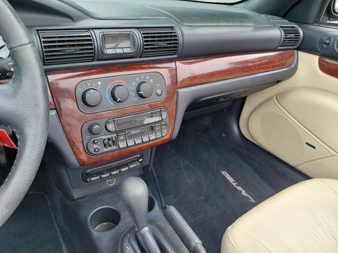 Used 2001 Chrysler Sebring Limited image 17