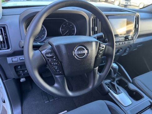 Used 2025 Nissan Frontier S image 10
