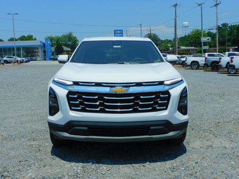 New 2026 Chevrolet Equinox LT image 8