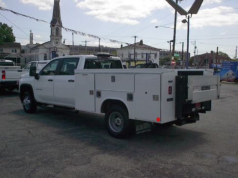 Used 2021 Chevrolet Silverado 3500 W/T RWD image 8