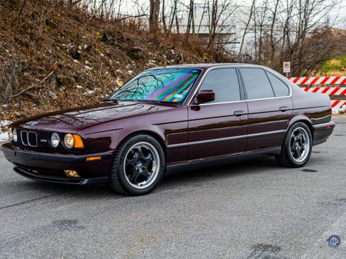 Used 1991 BMW M5 image 6