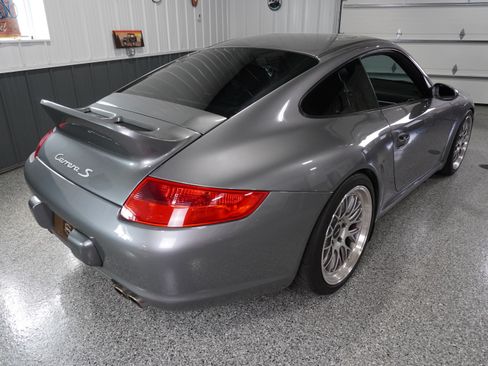 Used 2005 Porsche 911 Carrera S RWD image 9