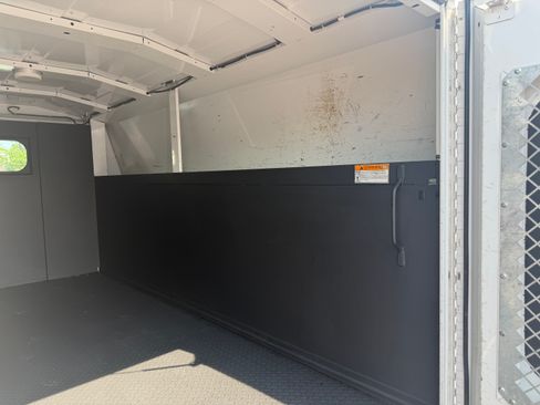 Used 2016 Ford E-350 and Econoline 350 Super Duty RWD image 11
