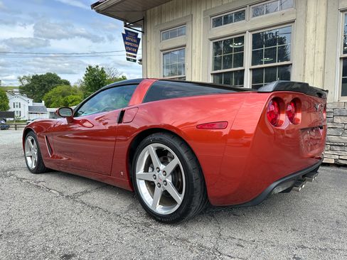 Used 2006 Chevrolet Corvette Coupe RWD image 3
