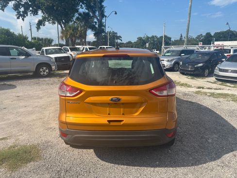 Used 2016 Ford Escape FWD S image 4
