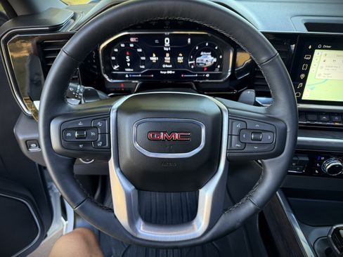 Used 2025 GMC Sierra 1500 SLT image 36