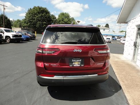 Used 2022 Jeep Grand Cherokee L 4WD Limited image 13