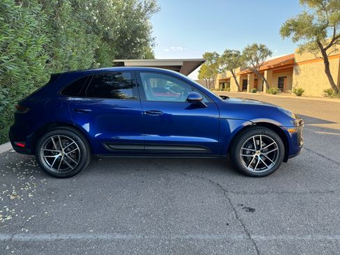 Used 2025 Porsche Macan AWD/4WD image 7