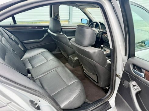 Used 2003 BMW 325i Sedan RWD image 15