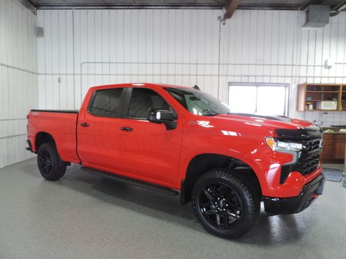 Used 2022 Chevrolet Silverado 1500 4x4 Crew Cab LT Trail Boss image 9