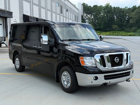 Used 2020 Nissan NV 3500 SL RWD image 10