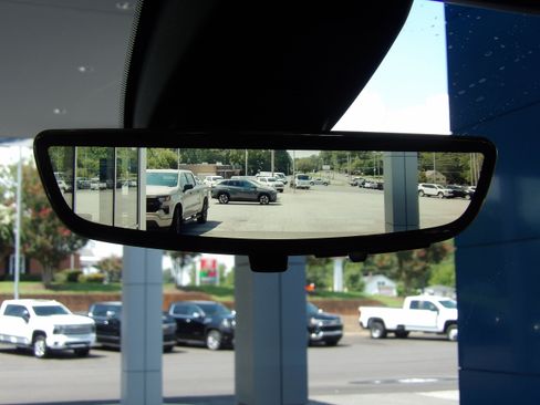 Used 2021 Chevrolet Silverado 1500 4x4 Crew Cab LTZ image 7