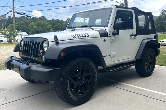 Used 2016 Jeep Wrangler 4WD Sport image 3