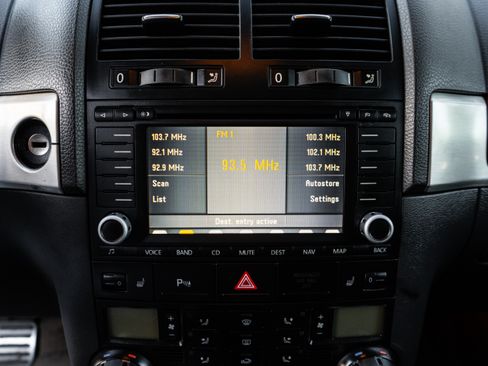 Used 2006 Volkswagen Touareg V10 TDI image 53