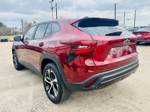 Used 2025 Chevrolet Trax RS image 5