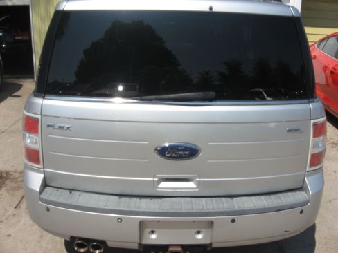 Used 2010 Ford Flex SEL FWD image 5