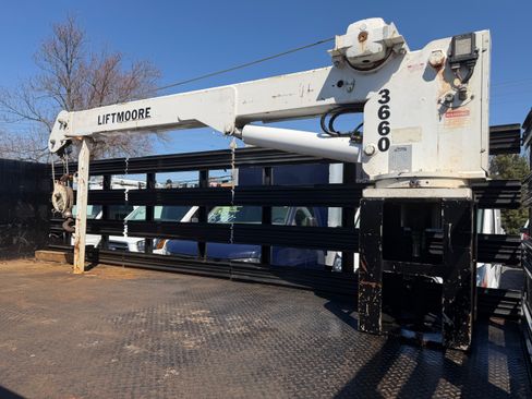 Used 2005 Ford F550 image 7