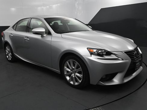 Used 2016 Lexus IS 300 image 6