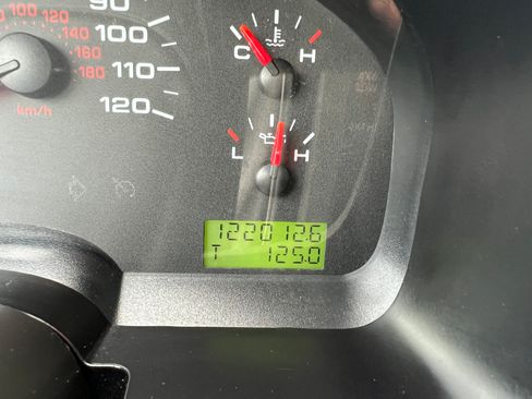 Used 2007 Ford F150 XLT image 9