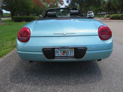 Used 2002 Ford Thunderbird UNAVAIL RWD image 10