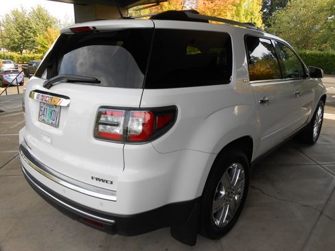 Used 2017 GMC Acadia Limited AWD SLT image 4