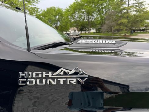 Used 2024 Chevrolet Silverado 3500 High Country AWD/4WD image 9