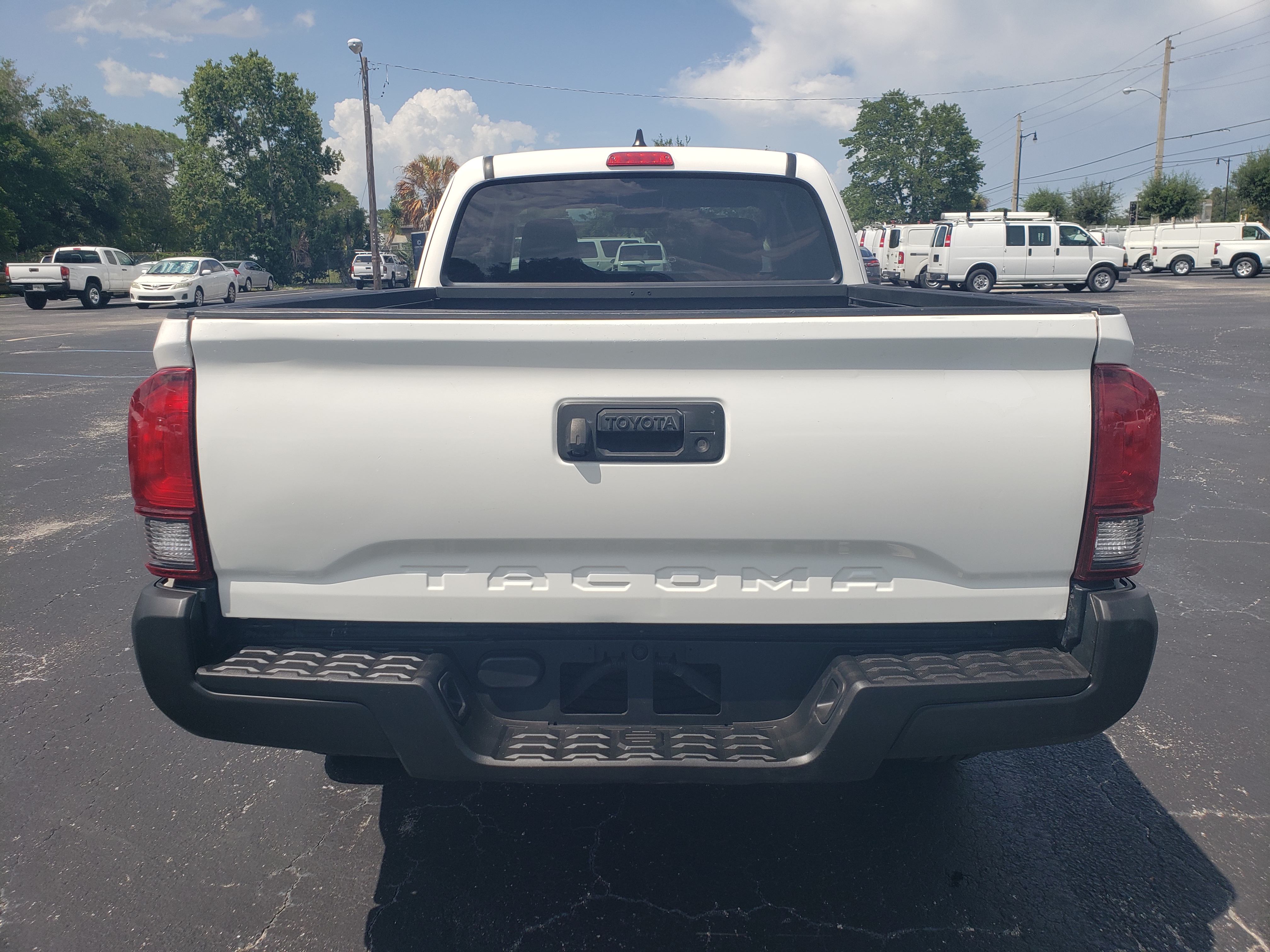 Used 2020 Toyota Tacoma 2WD Access Cab image 4