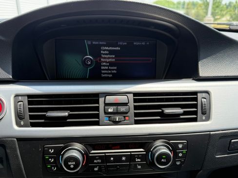 Used 2011 BMW 328i xDrive Sedan AWD/4WD image 24