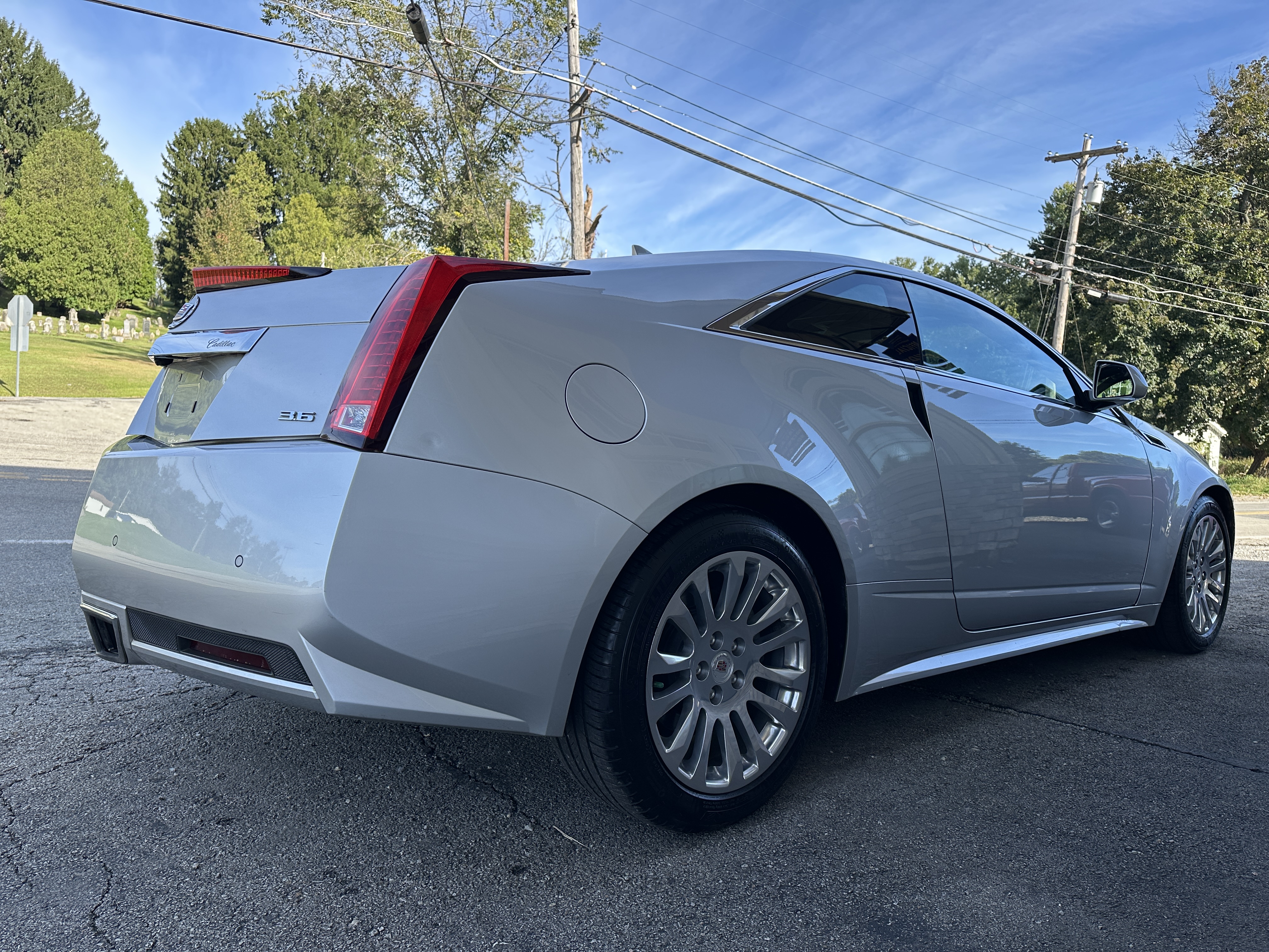 Used 2012 Cadillac CTS Performance Coupe RWD image 4