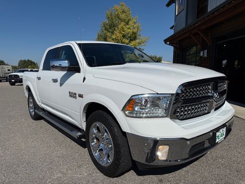 Used 2017 RAM 1500 Laramie image 8