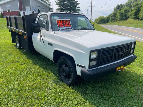 Used 1988 GMC Sierra 3500 2WD Regular Cab image 2
