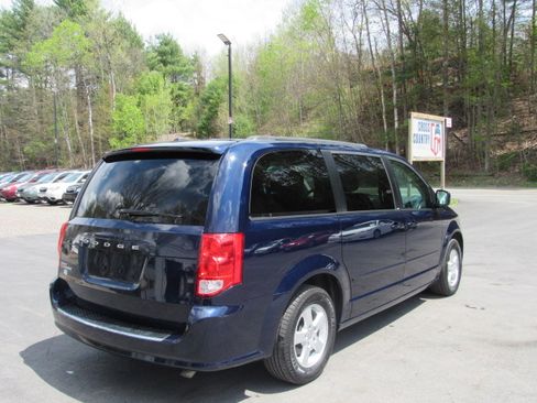 Used 2012 Dodge Grand Caravan SXT FWD image 6