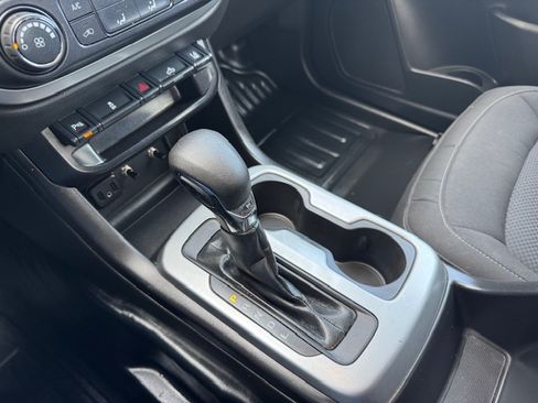 Used 2022 Chevrolet Colorado LT image 15